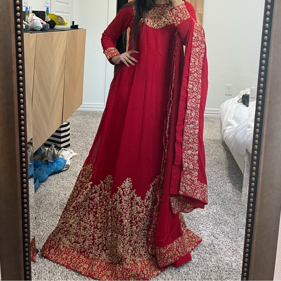 Red long kurta with shalwar and dupatta - Picture 2 of 4